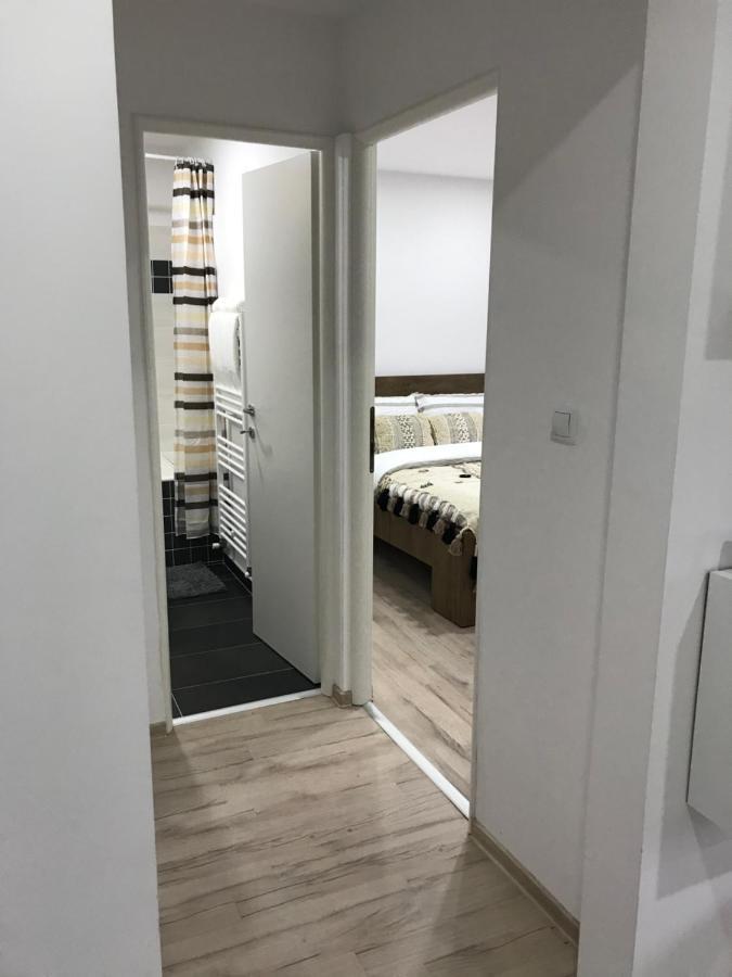 Comfy Apartment - Free Private Parking,Ac,Wi-Fi Carei Ngoại thất bức ảnh